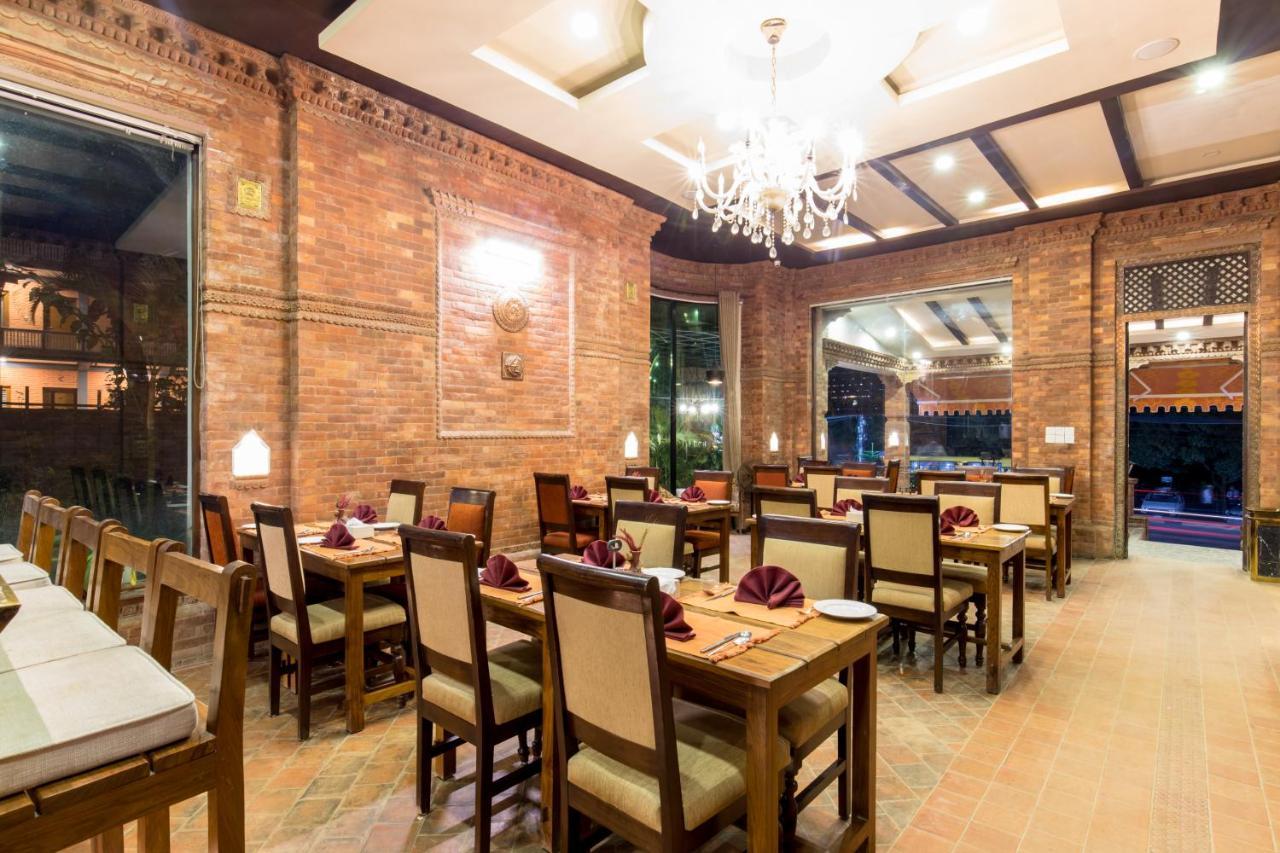 Dahlia Boutique Hotel Pokhara Zewnętrze zdjęcie